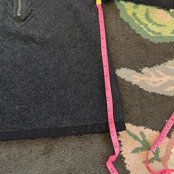 SOLD Dale of Norway sweater - Picture 12 of 15